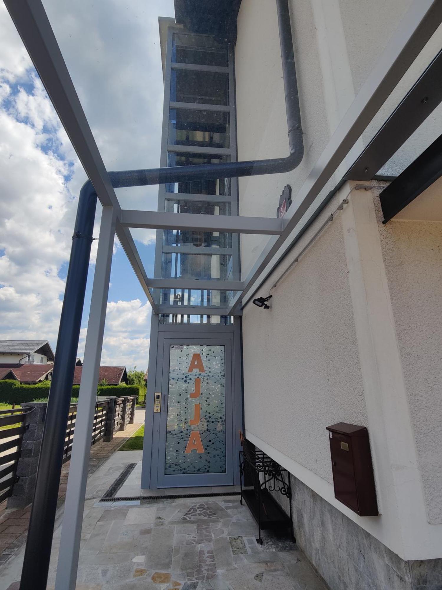 Apartma AJJA Sencur Exterior foto